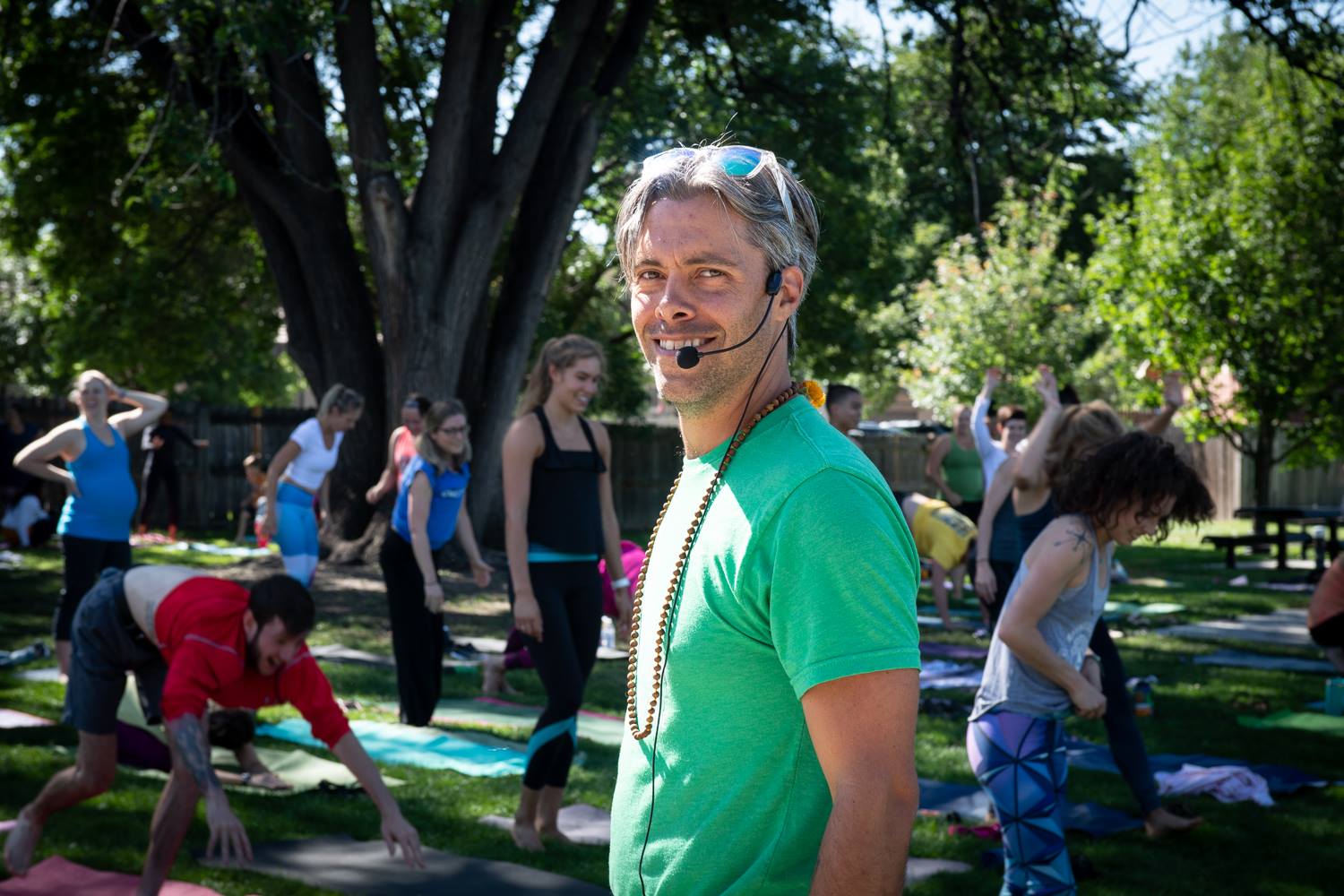 Austin tecahing yoga in park